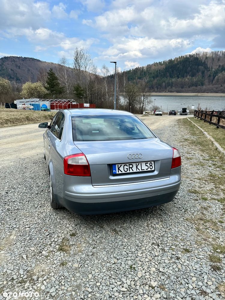 Audi A4 Limousine - 5