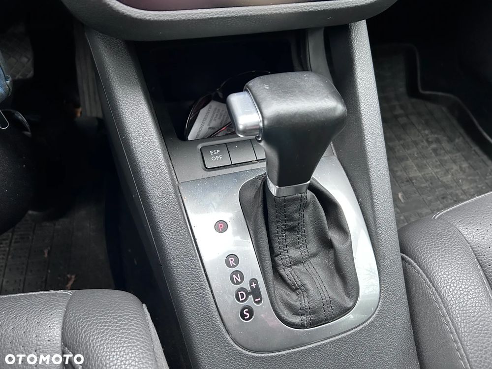 Volkswagen Jetta - 5