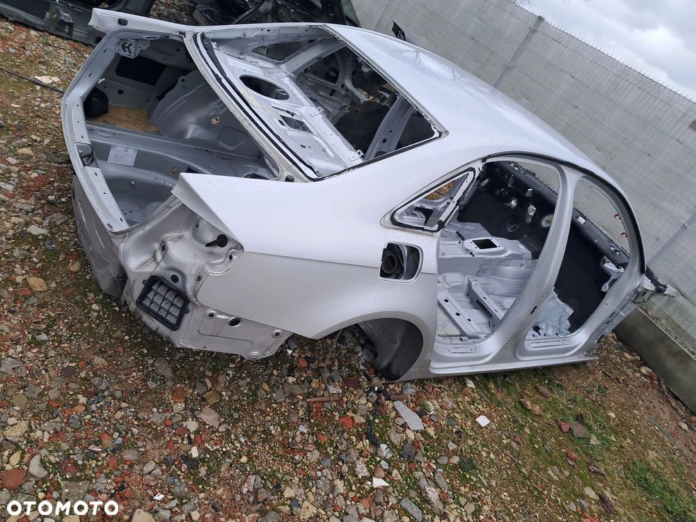 Ćwiartka Lewa/Prawa Przód Słupek Fartuch Podłużnica Audi A4 B8 Kombi/Sedan - 1