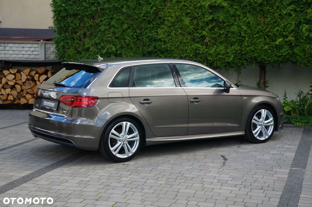Audi A3 Sportback 2.0 TDI S line Sportpaket - 12