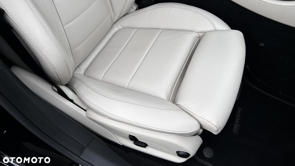 Mercedes-Benz Klasa E 220 d 4Matic 9G-TRONIC AMG Line - 25