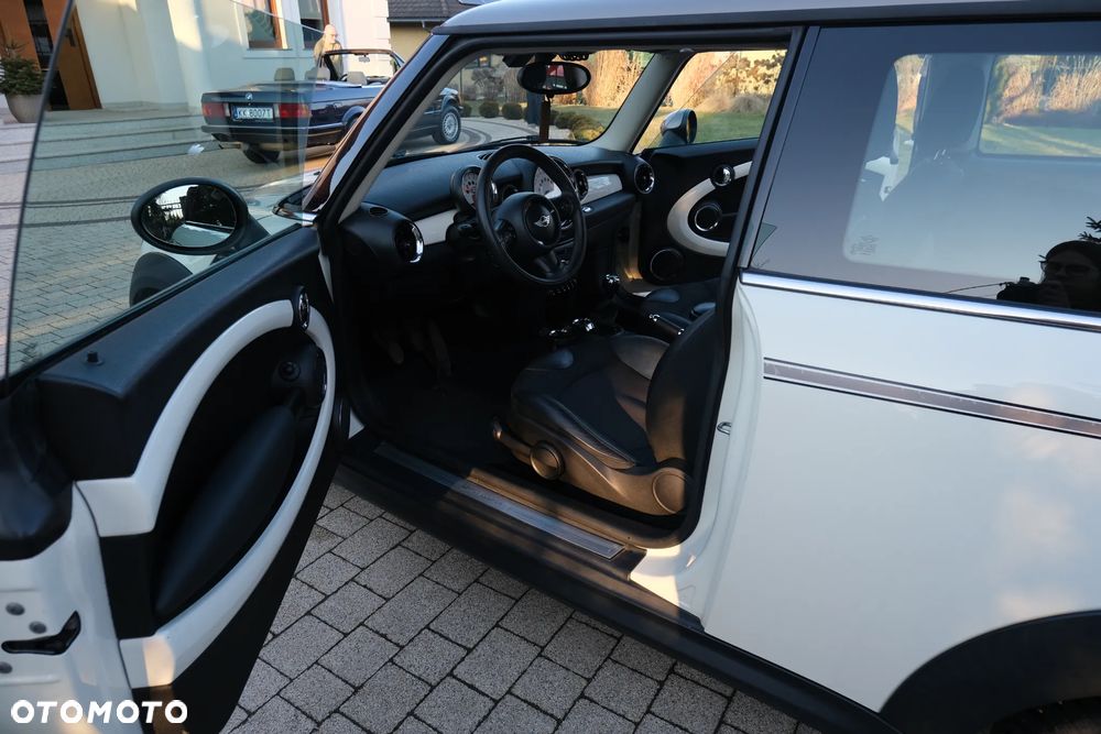 MINI Cooper Standard - 35