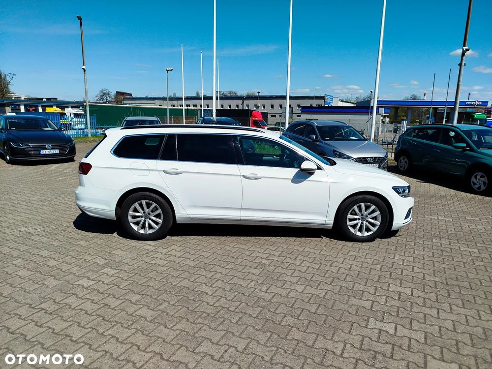Volkswagen Passat Variant 2.0 TDI EVO Business DSG - 4