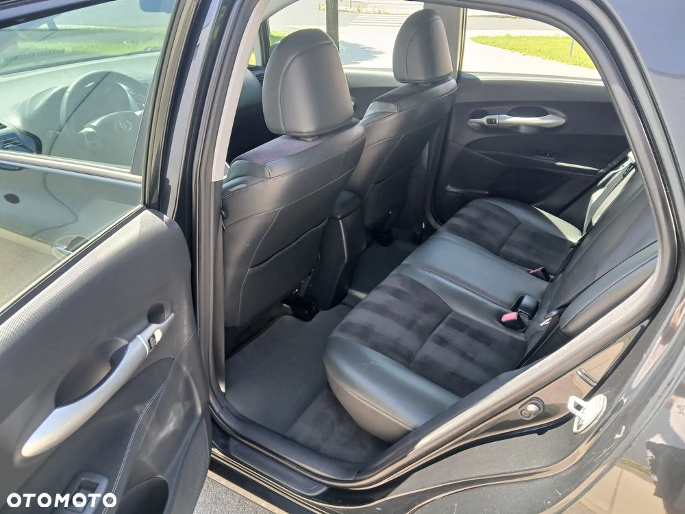 Toyota Auris - 14
