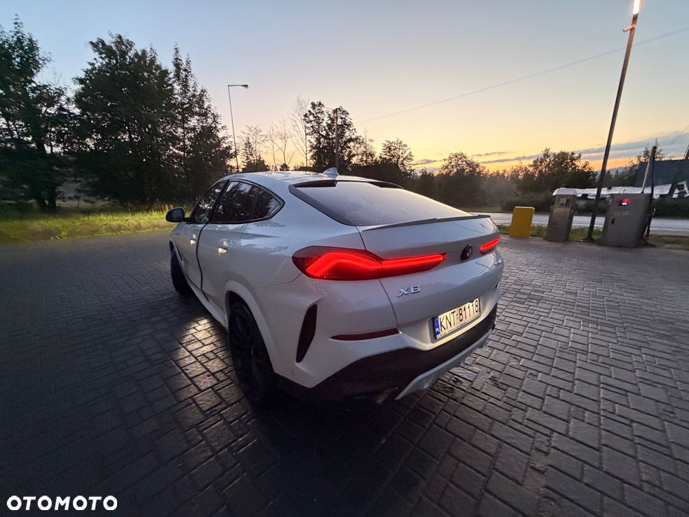 BMW X6 xDrive40d mHEV - 21