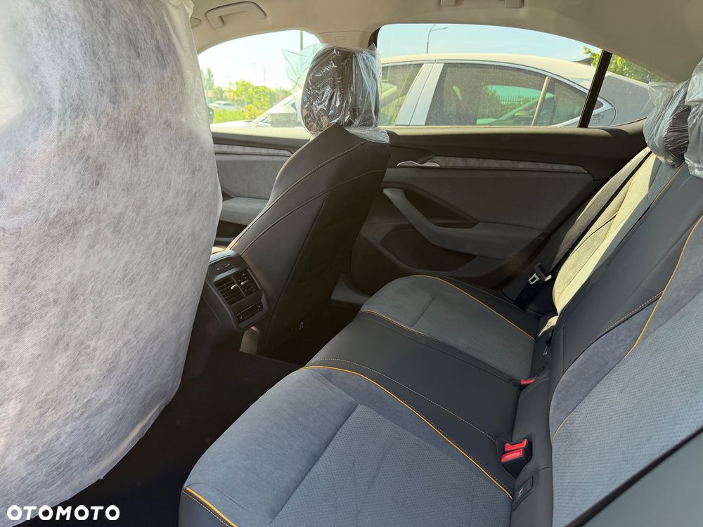 Skoda Superb 2.0 TSI Drive DSG - 9