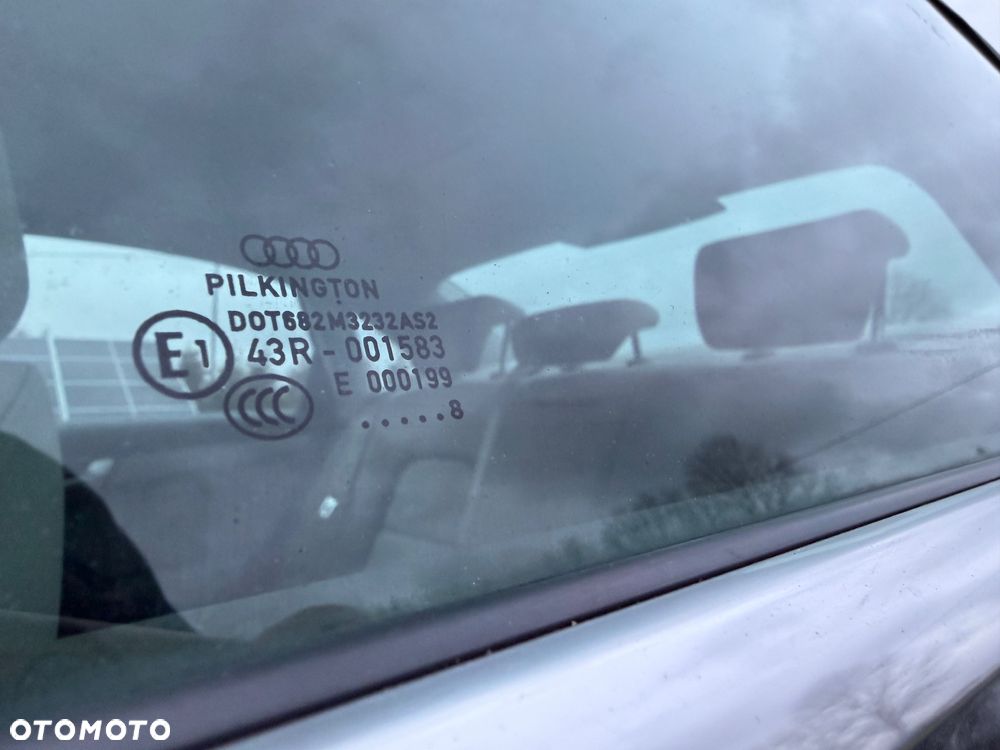 Audi A4 Limousine - 12