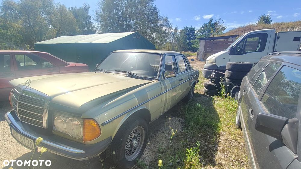 Mercedes-Benz W123 - 4
