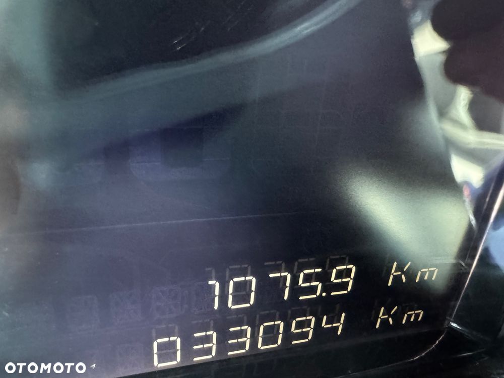 Citroën C3 1.2 PureTech Shine EAT6 - 10