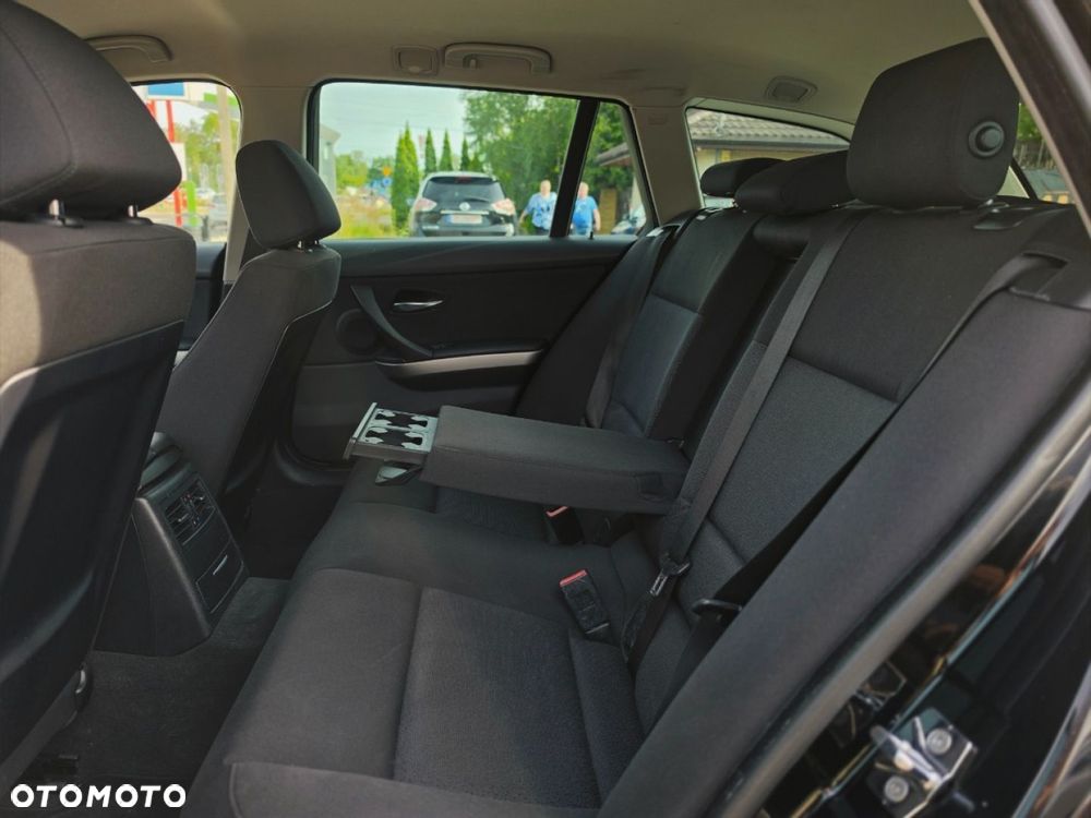 BMW Seria 3 - 31