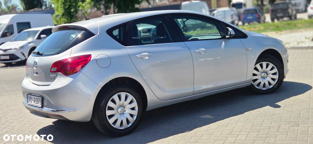 Opel Astra 1.4 111 - 15