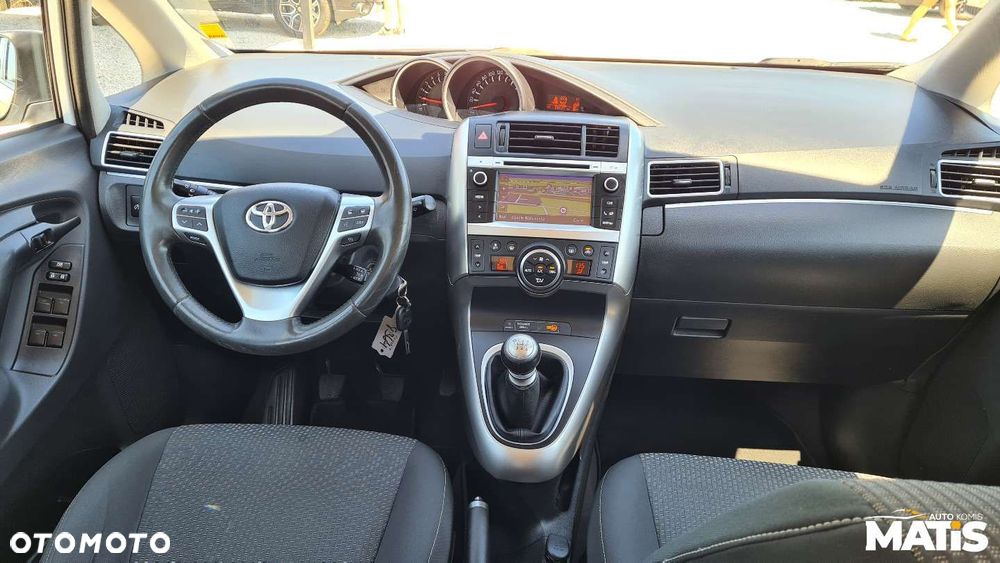 Toyota Verso - 37