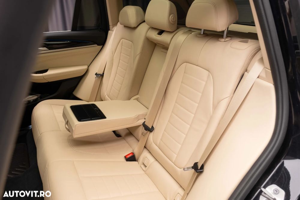 BMW X3 xDrive30e AT PHEV - 27