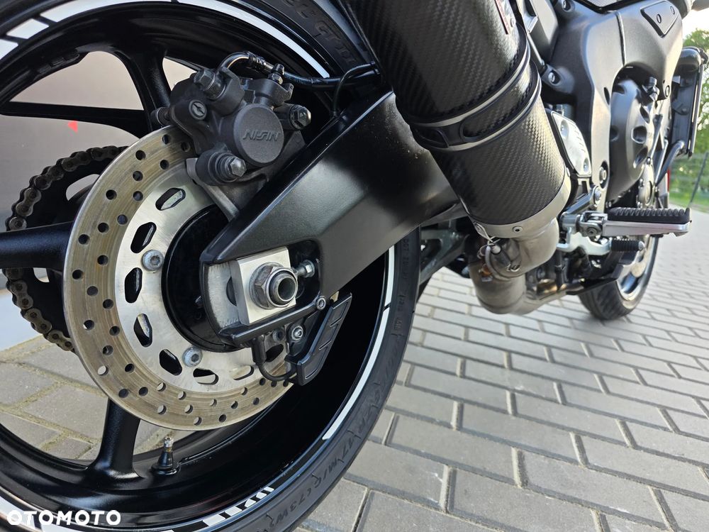 Yamaha FZ8 - 20