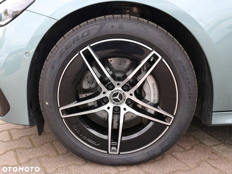 Mercedes-Benz Klasa E - 17