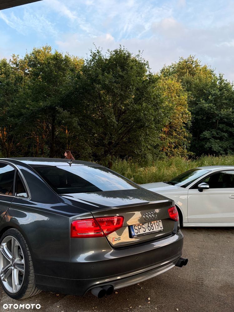Audi S8 - 6