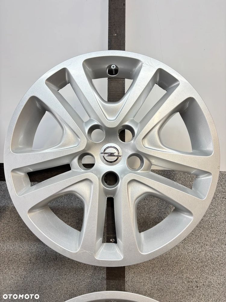 4 Kołpaki Opel Astra J, K, 5x105 16" Strukturalne, NR 13409779 AAMV - 3