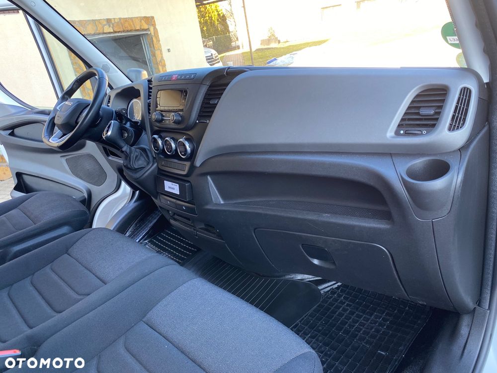 Iveco DAILY 3.0 HI MATIC 35-180, MAX długi, zakupiony w salonie w Rzeszowie, serwisowany, bezwypadkowy, pełna dokumentacja - 24