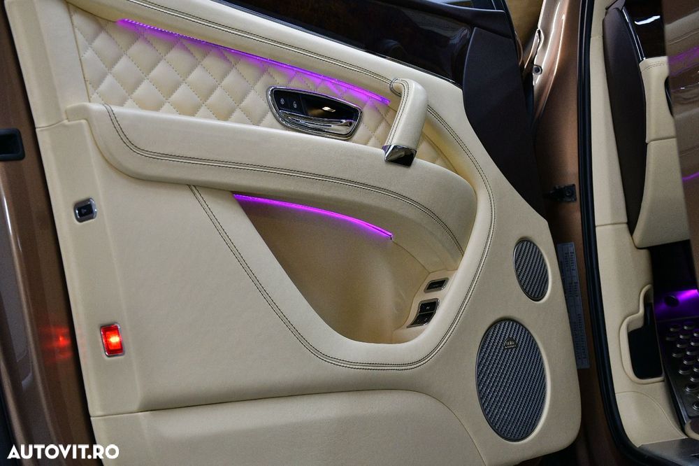 Bentley Bentayga W12 Mulliner - 12