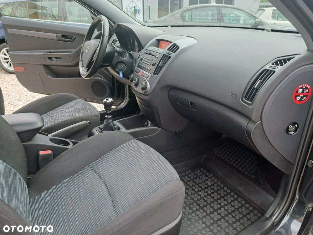 Kia ProCeed Pro_cee'd 2.0 Optimum - 11