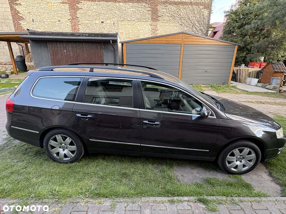 Volkswagen Passat - 4