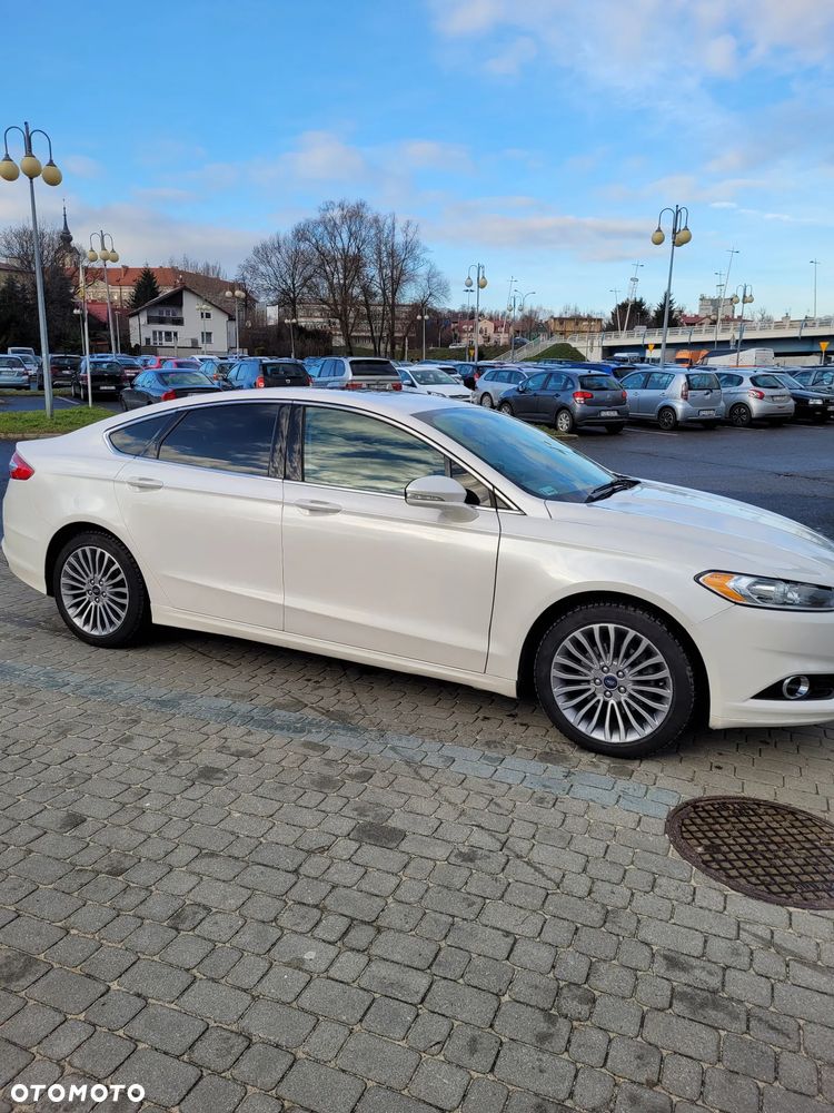 Ford Fusion - 4