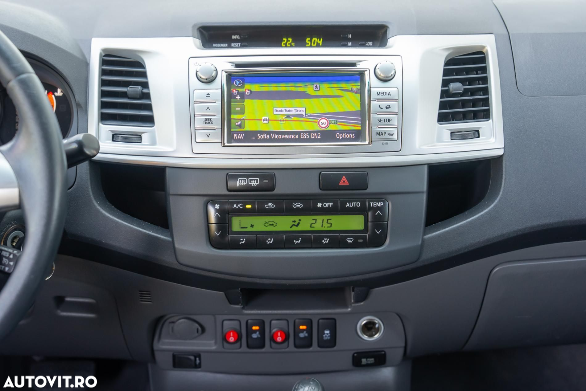 Toyota Hilux 4x4 Cabina Dubla Style+ Aut. - 15