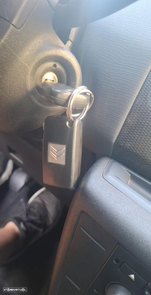 Citroën C4 1.4 16V SX - 13