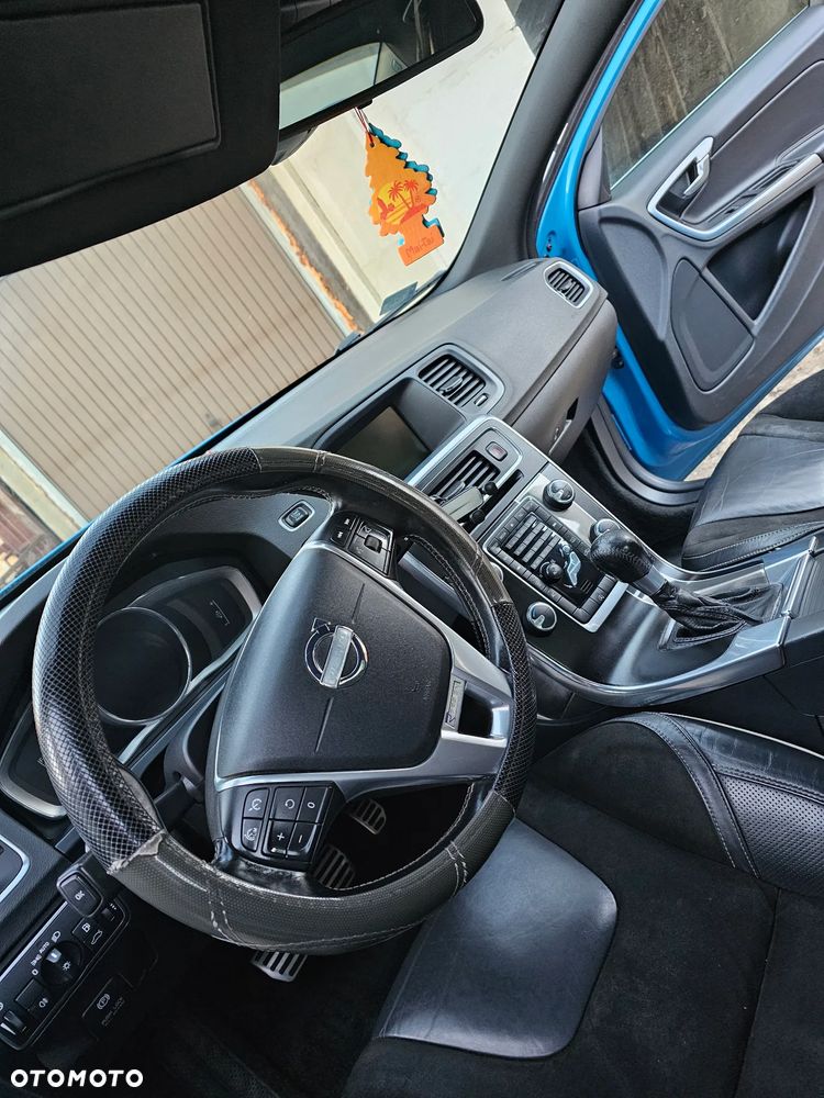 Volvo S60 D4 Drive-E R-Design Summum - 8