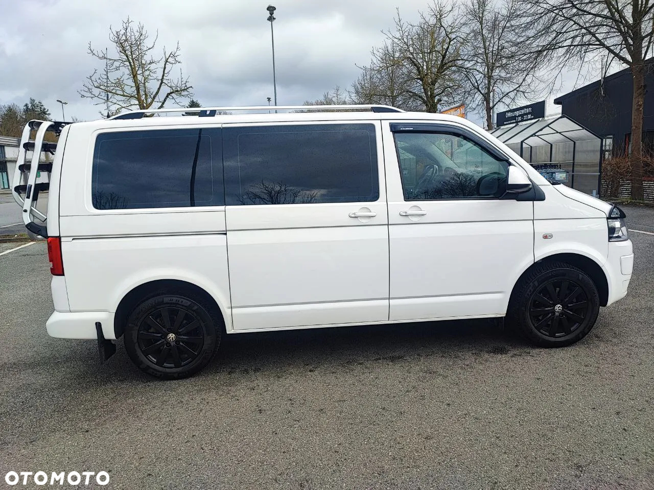 Volkswagen Caravelle - 7