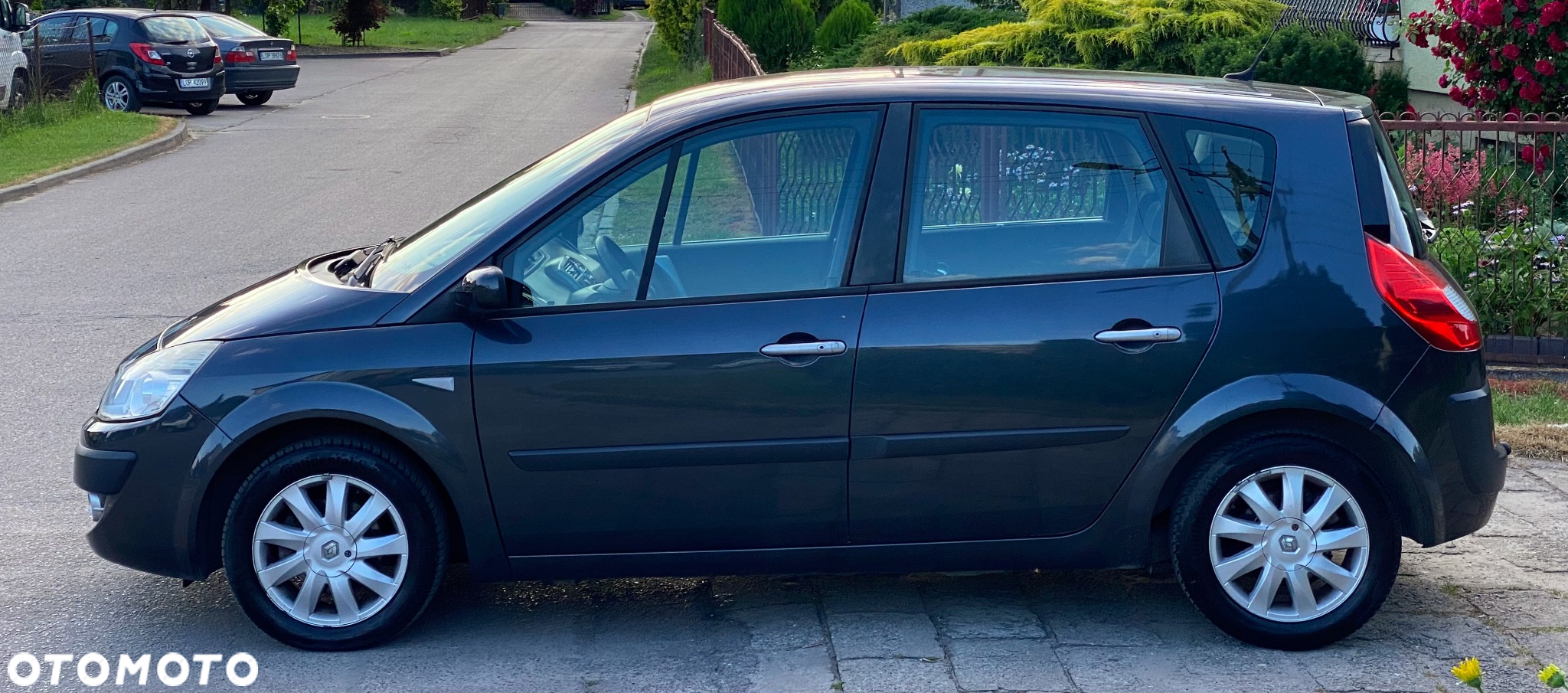 Renault Scenic 1.6 16V Dynamique - 8