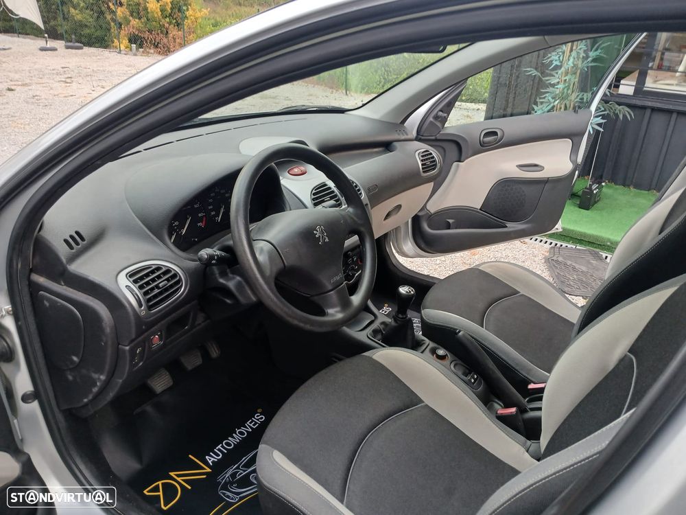 Peugeot 206 1.1 Look II - 8