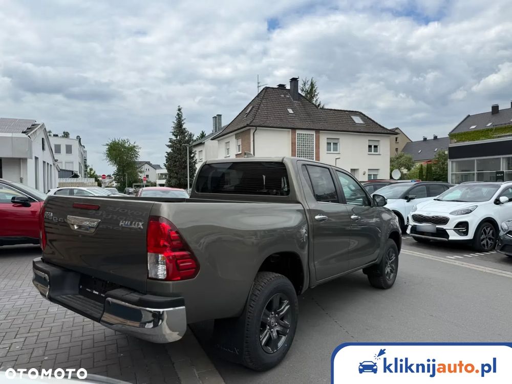 Toyota Hilux - 3