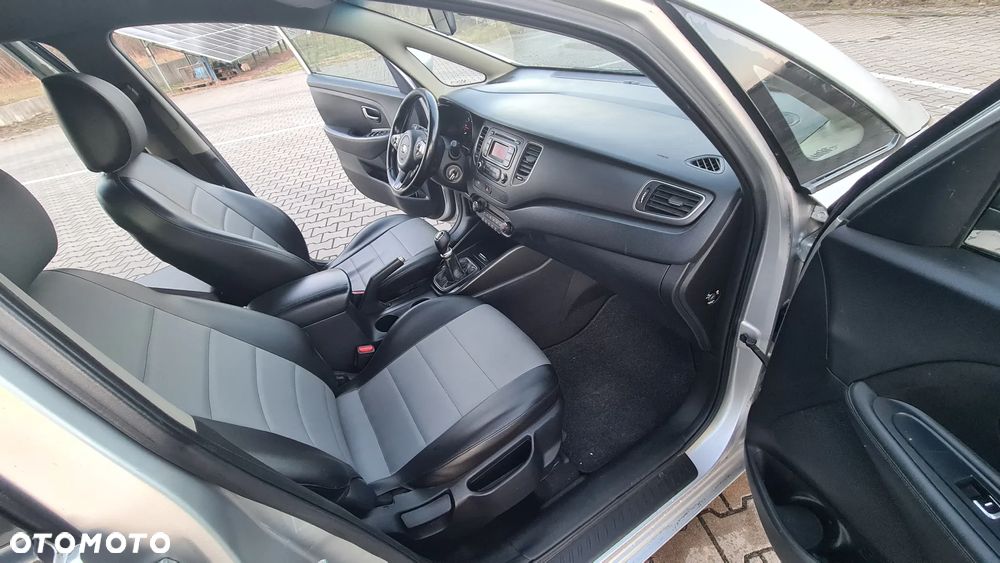 Kia Carens 1.7 CRDi L 7os - 8