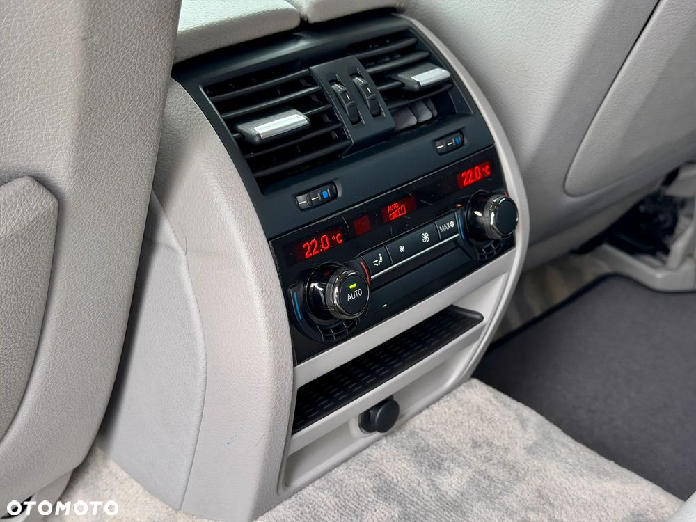 BMW Seria 5 535d xDrive Sport-Aut Modern Line - 19