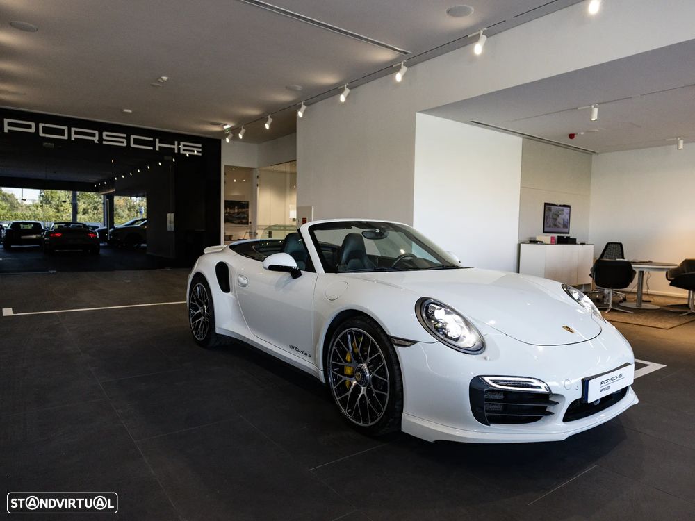 Porsche 911 (991) Turbo S Cabriolet - 2