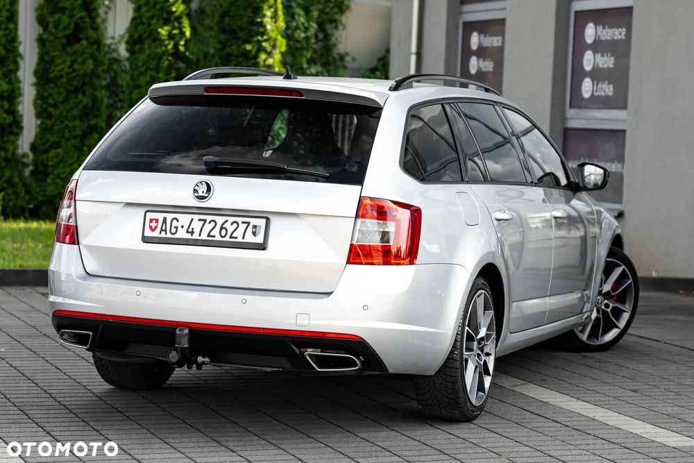 Skoda Octavia 2.0 TDI DSG RS - 8