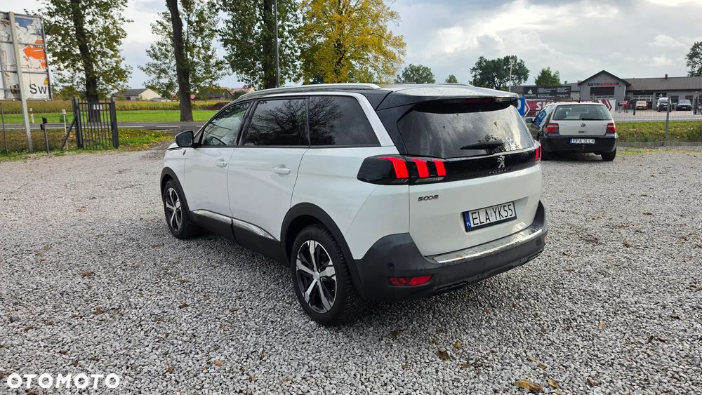 Peugeot 5008 2018 photo 4