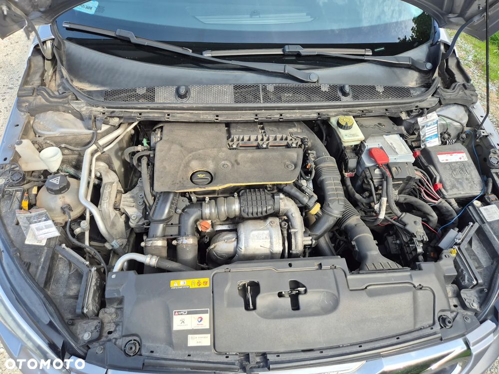 Peugeot 308 1.6 BlueHDi Allure S&S - 12