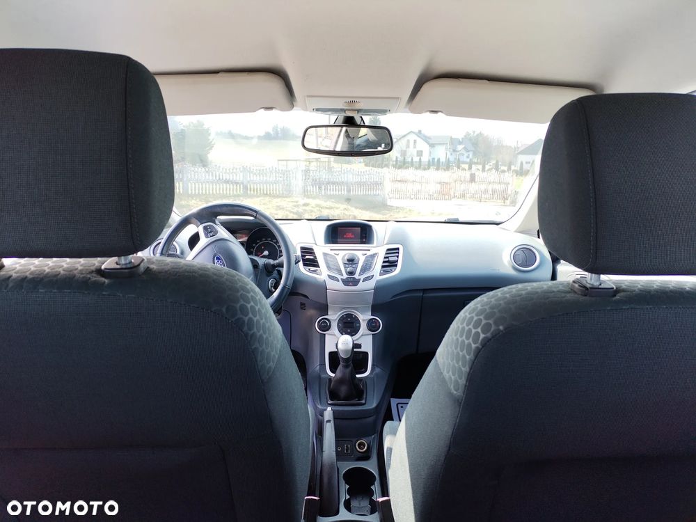 Ford Fiesta - 17