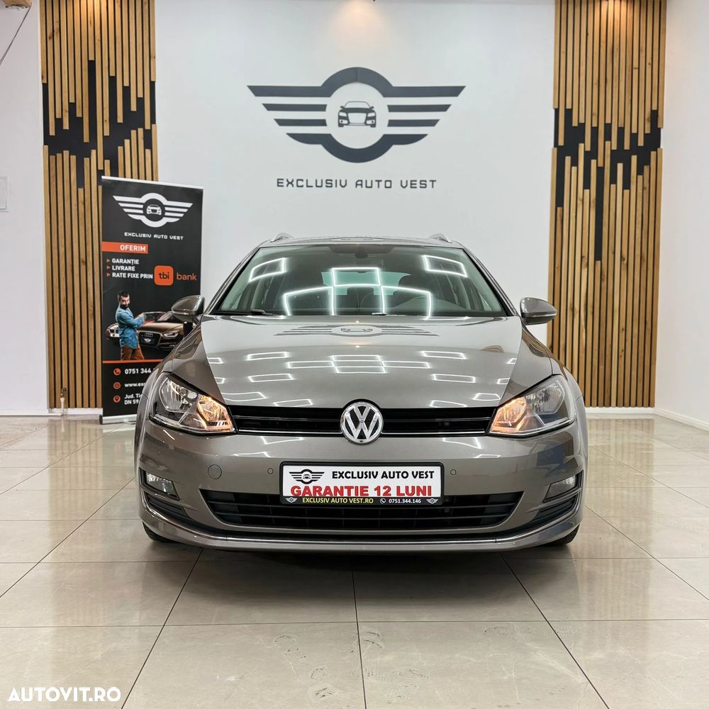 Volkswagen Golf - 10
