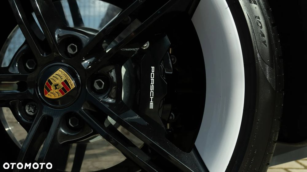 Porsche Taycan GTS - 13
