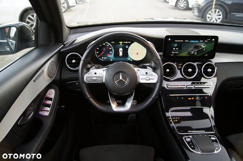 Mercedes-Benz GLC 300 e 4Matic 9G-TRONIC AMG Line Plus - 15