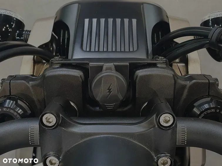 QJMOTOR SRV 700 - 13