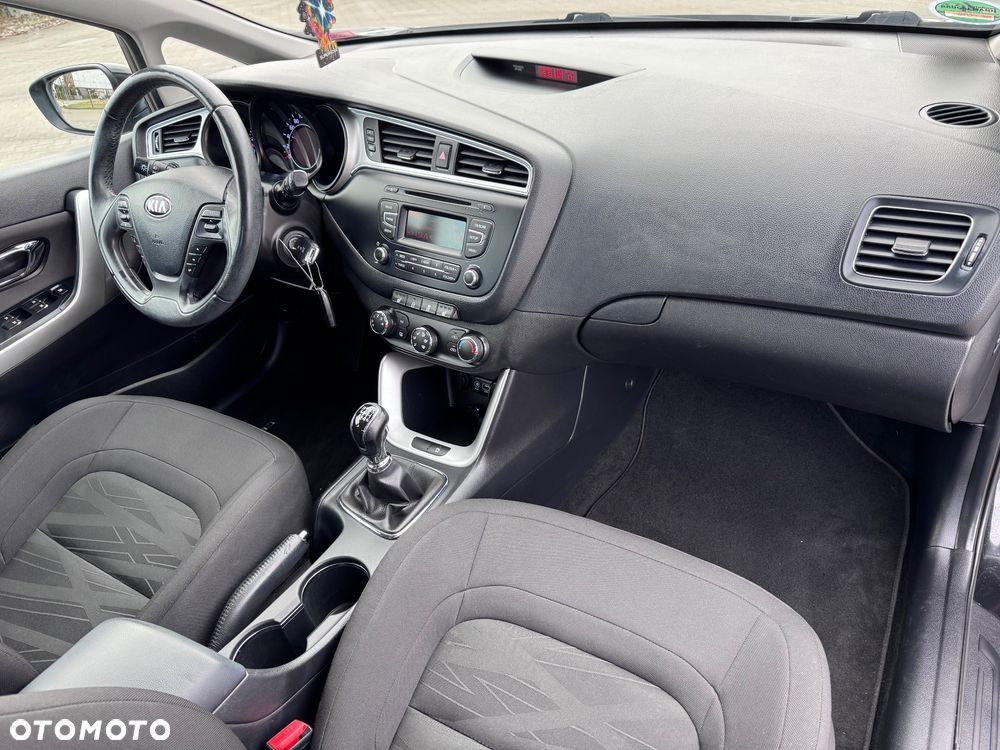 Kia Ceed - 6