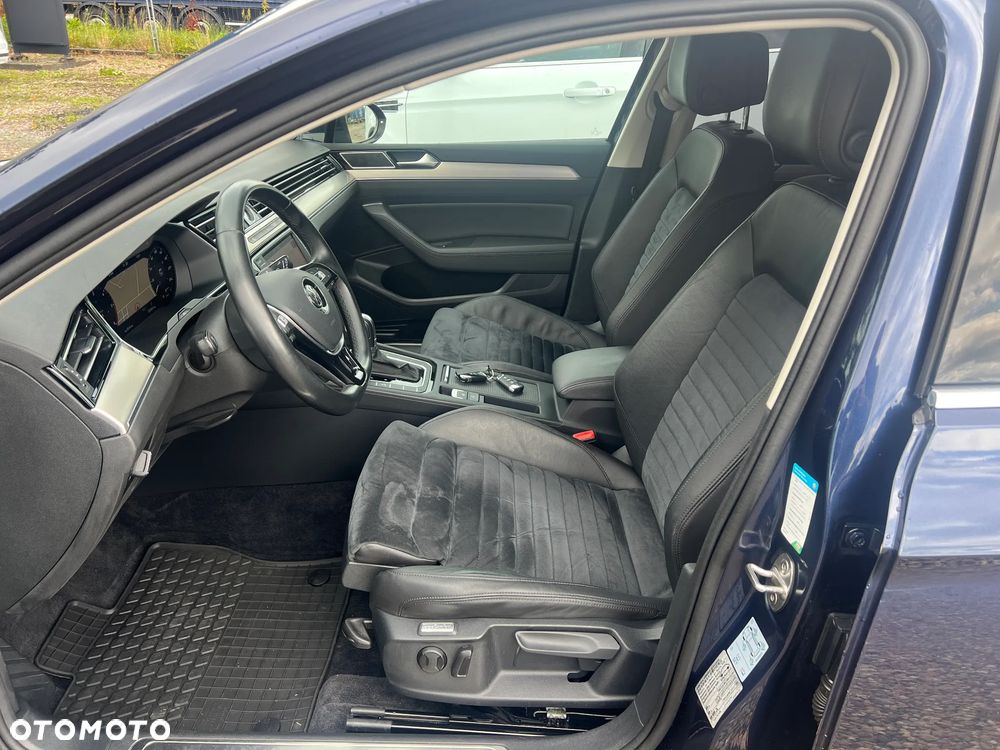 Volkswagen Passat Variant 2.0 TDI SCR DSG BlueMotion Highline - 13