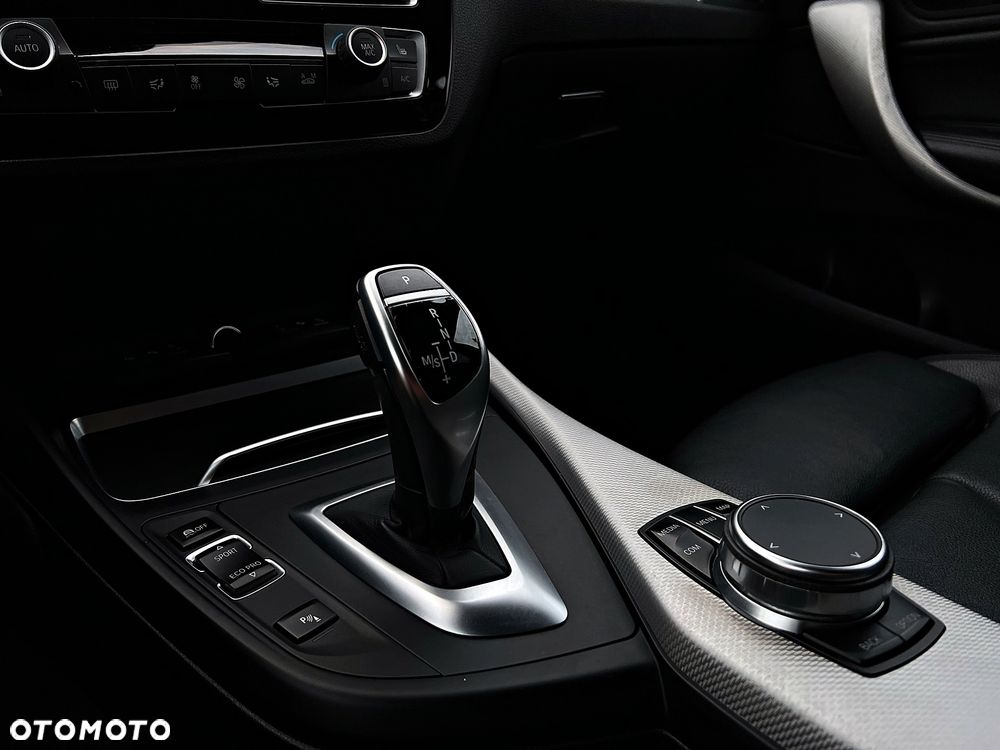 BMW Seria 1 120d xDrive Edition M Sport Shadow - 15