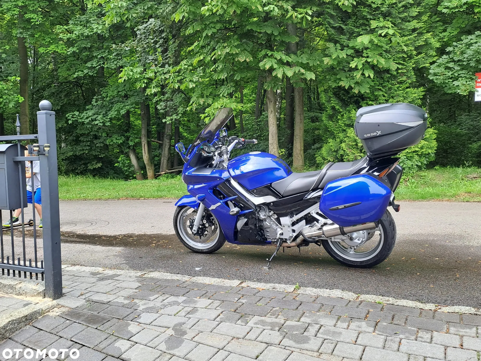 Yamaha FJR - 2