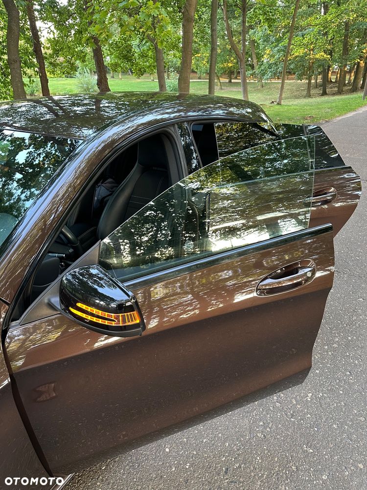 Mercedes-Benz CLA 200 Urban - 24