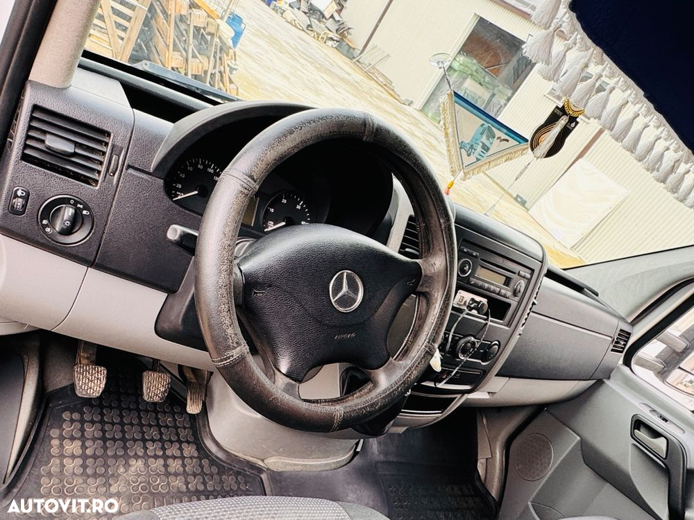 Mercedes-Benz Sprinter - 10